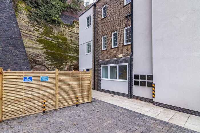 1 Bedroom Flat To Rent In Cliff Road, City Centre, Nottingham, NG1