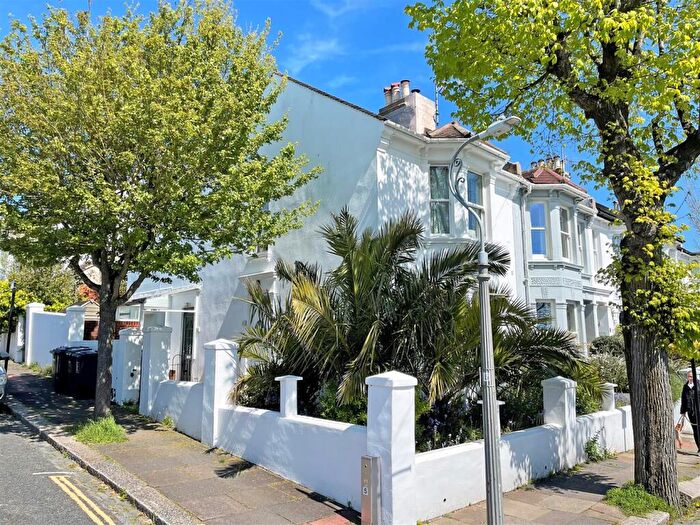 1 Bedroom Flat For Sale In Lucerne Road, Brighton, Brighton & Hove, BN1