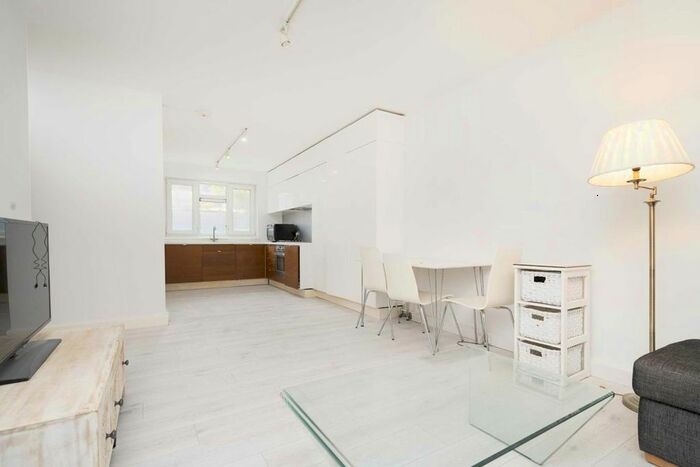 2 Bedroom Flat To Rent In Central Street, London, EC1V