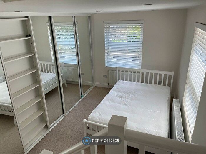 2 Bedroom Flat To Rent In Fernhead Road, London, W9