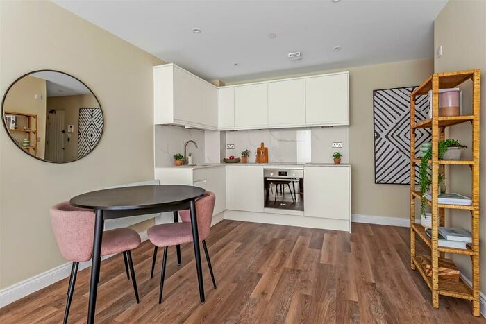 1 Bedroom Flat To Rent In Gateway Guildford, Power Close, Guildford, GU1