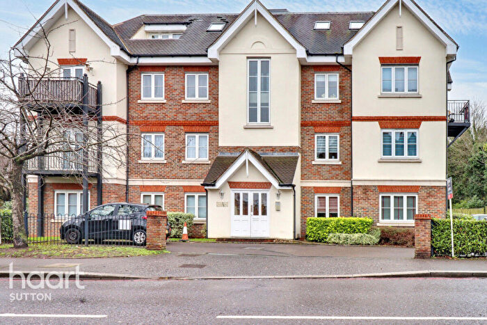 2 Bedroom Flat For Sale In Cheam Road, Sutton, SM1