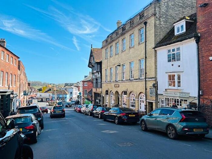 2 Bedroom Apartment For Sale In High Street, Arundel, BN18