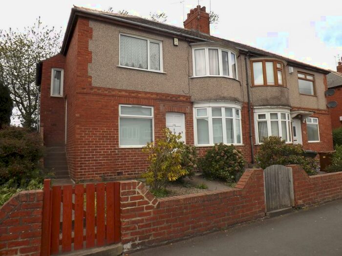 2 Bedroom Flat To Rent In Tunstall Avenue, Byker, Newcastle Upon Tyne, NE6