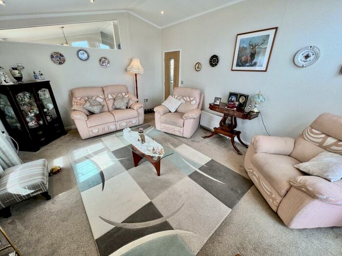 2 Bedroom Park Home For Sale In Heatherbank Park, Neilston, G78