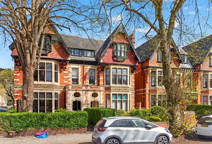 2 Bedroom Apartment To Rent In Cathedral Road, Pontcanna, Cardiff, CF11