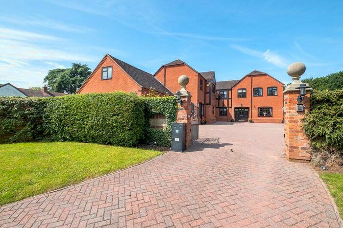 5 Bedroom Detached House For Sale In Hints Court, Hints, B78