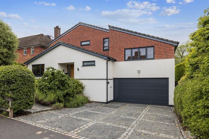 4 Bedroom Property To Rent In Pit Farm Road, Guildford, GU1