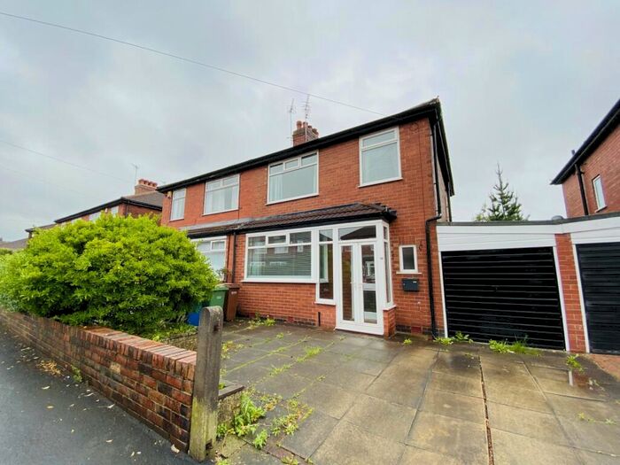 3 Bedroom Semi-Detached House To Rent In Barlow Fold Road, Reddish, Stockport, SK5