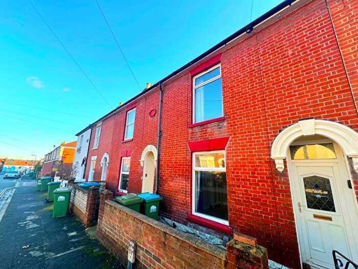 4 Bedroom Terraced House To Rent In Middle Street, Southampton, Hampshire, SO14