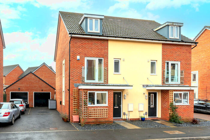 4 Bedroom Semi Detached House For Sale In Brentnall Way, Fishponds, BS16