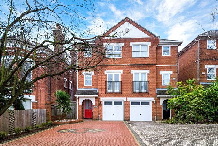 4 Bedroom End Of Terrace House To Rent In Hermitage Road, London, SE19