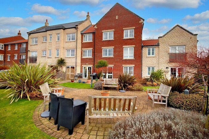 1 Bedroom Property For Sale In Ryebeck Court, Pickering, YO18