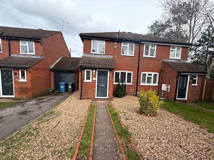 3 Bedroom Semi Detached House To Rent In Galloway Close, Fleet, Hampshire, GU51