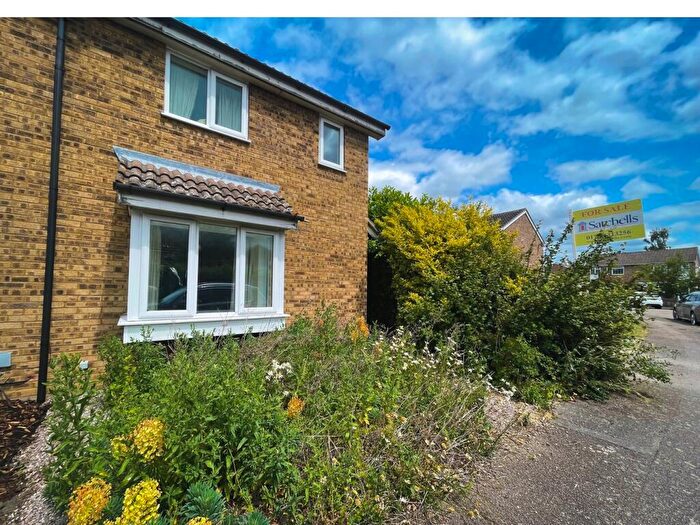 3 Bedroom End Of Terrace House For Sale In Laburnum Road, Sandy, SG19