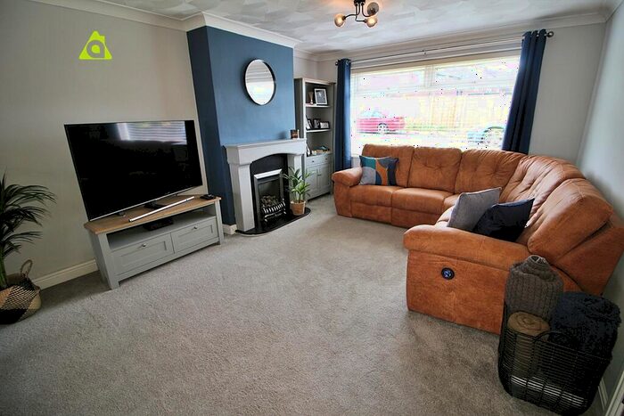 3 Bedroom Semi-Detached House For Sale In Winslow Road, Nr Westhoughton, Bolton, BL3