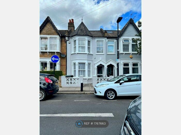 4 Bedroom Terraced House To Rent In Effingham Road, London, N8
