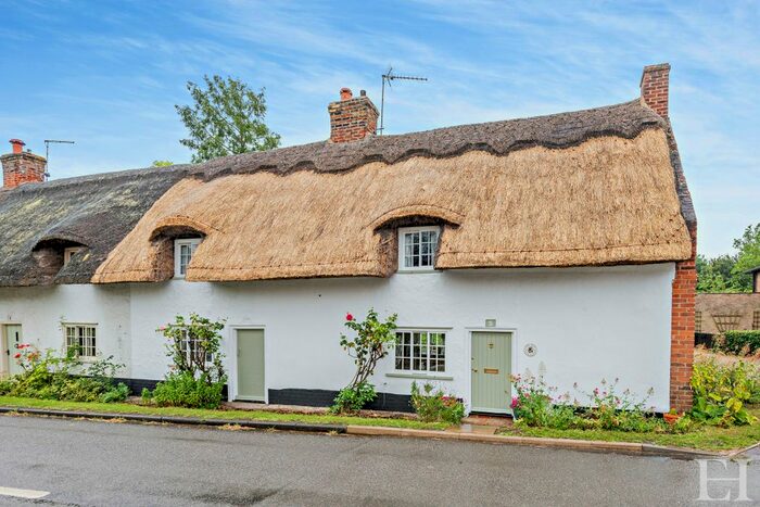 2 Bedroom Cottage For Sale In Long Row, Boxworth, Cambridge, CB23