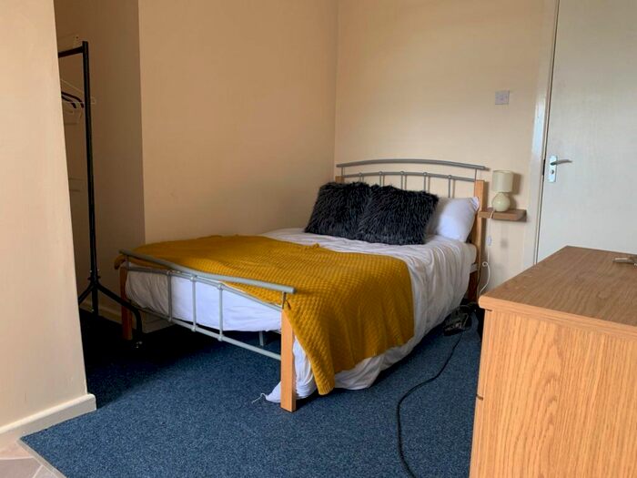 Studio To Rent In Trewyddfa Road, Morriston, Swansea, SA6