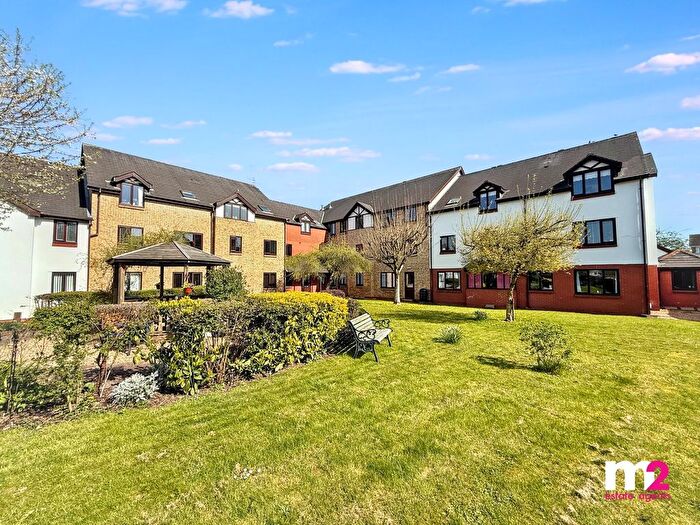 2 Bedroom Flat For Sale In The Hawthorns, Caerleon, Newport, NP18