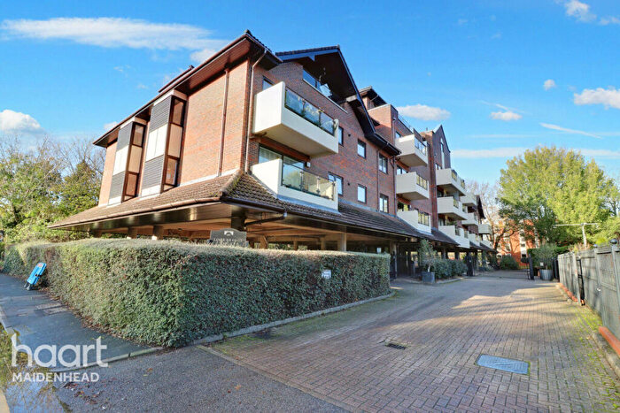 2 Bedroom Apartment For Sale In Ray Park Road, Maidenhead, SL6