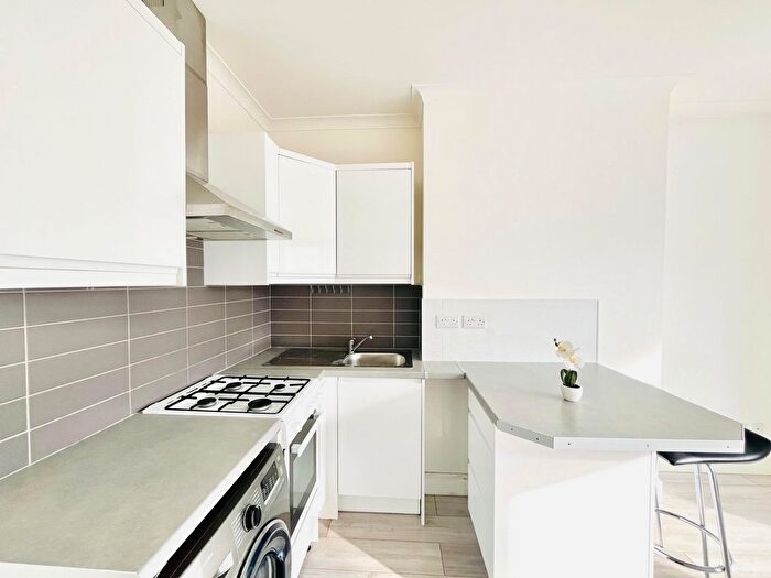 1 Bedroom Flat To Rent In Gowan Road, Willesden Green, NW10