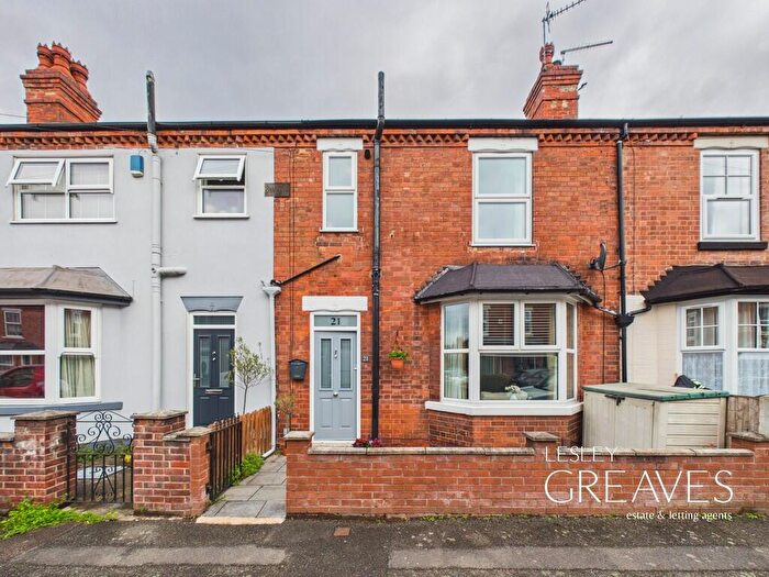 3 Bedroom Terraced House For Sale In Willow Road, Carlton, Nottingham, NG4