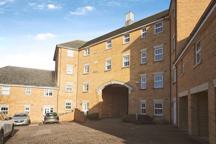 2 Bedroom Flat For Sale In Nuthatch Close, Stowmarket, Suffolk, IP14