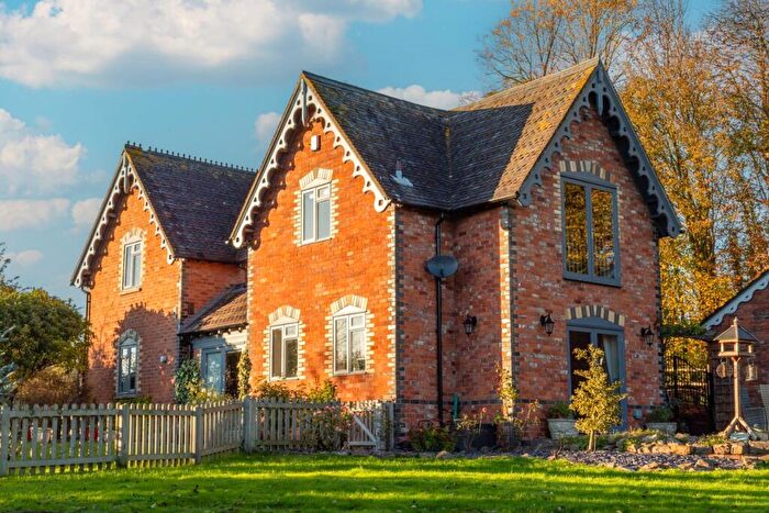 4 Bedroom Detached House For Sale In Pound Cottage, Tibberton, GL19
