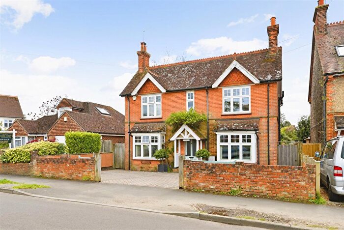 3 Bedroom Detached House To Rent In Mead Road, Cranleigh, GU6