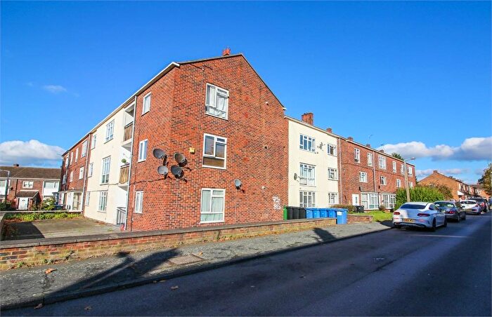 1 Bedroom Flat To Rent In Great Brays, Harlow, CM18