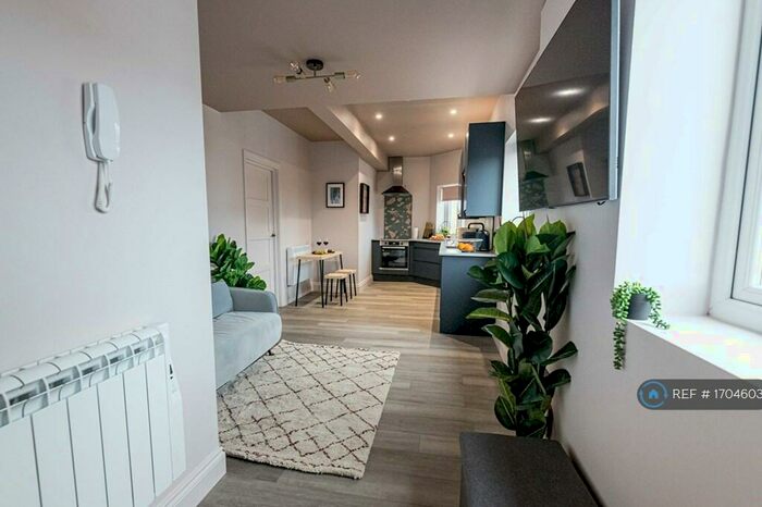 1 Bedroom Flat To Rent In Holdenhurst Road, Bournemouth, BH8