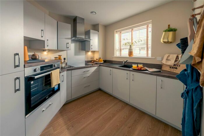 1 Bedroom Flat For Sale In Goring Street, Goring-by-Sea, Worthing, West Sussex, BN12