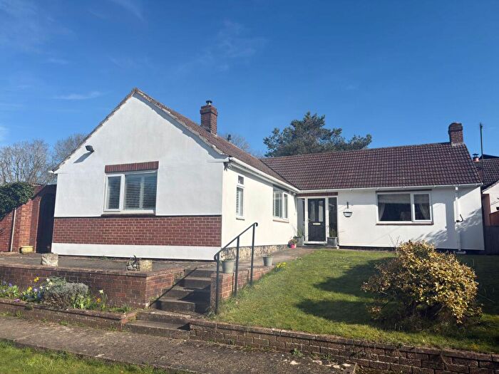 3 Bedroom Detached Bungalow For Sale In Green Street, Brockworth, GL3