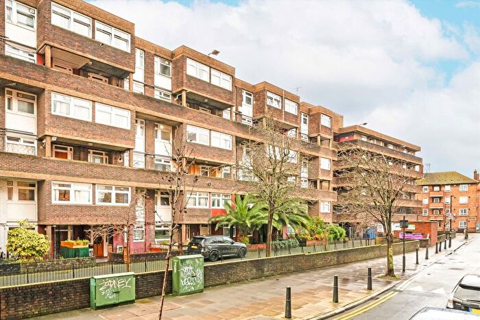 3 Bedroom Flat To Rent In Hanbury Street, London, E1