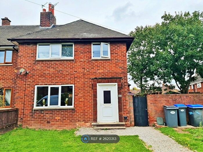 3 Bedroom End Of Terrace House To Rent In Branstree Road, Blackpool, FY4