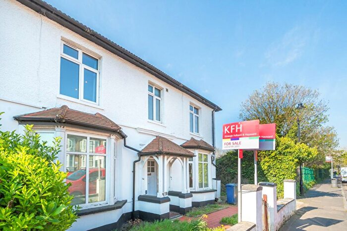 4 Bedroom Flat For Sale In Mattock Lane, West Ealing, London, W13