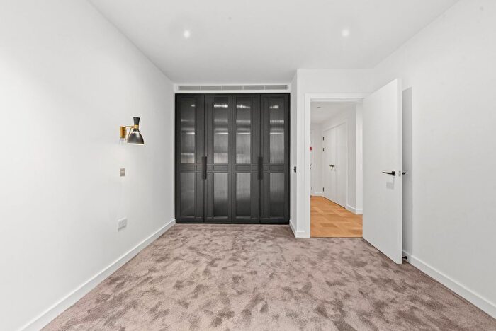 1 Bedroom Flat To Rent In Boxwood Gardens, Wapping, E1W