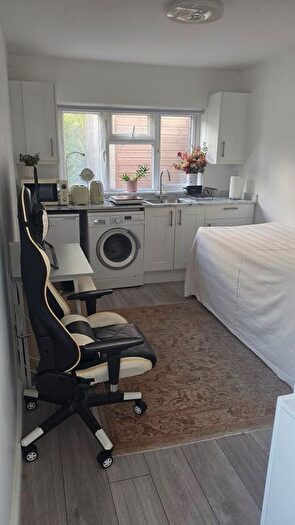 Studio To Rent In Greater London, United Kingdom, EN5