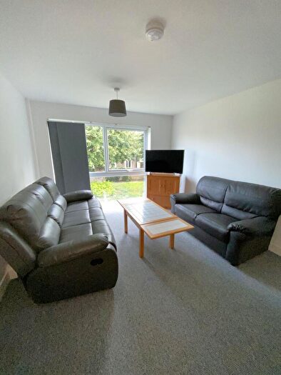 3 Bedroom Apartment To Rent In Calcraft Mews, Canterbury, CT1