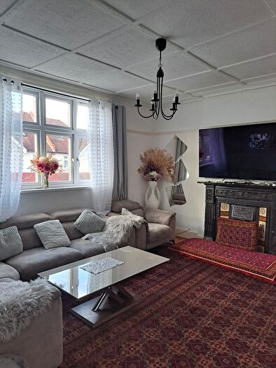 2 Bedroom Flat To Rent In Warrington Road, Harrow, Greater London, HA1