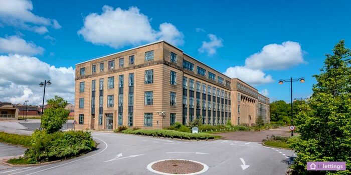 2 Bedroom Apartment To Rent In Card House, Bingley Road, Bradford, BD9