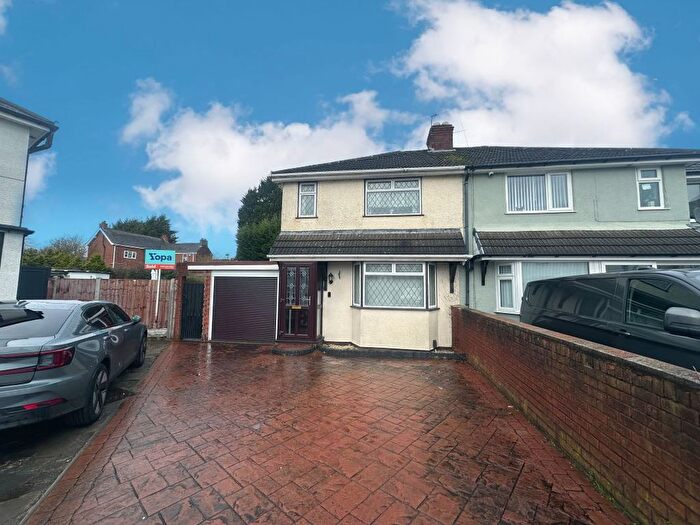 3 Bedroom Semi Detached House For Sale In Lewis Grove, Wolverhampton, WV11