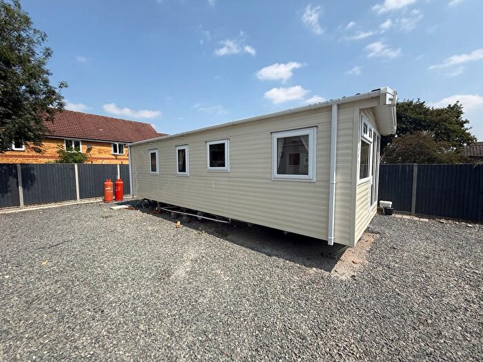 1 Bedroom Mobile/park Home To Rent In Westonia, Palmers Road, Parnwell, Peterborough, PE1