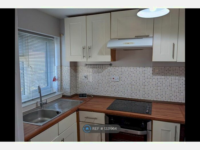 1 Bedroom Flat To Rent In Oakley Court, Mitcham, CR4