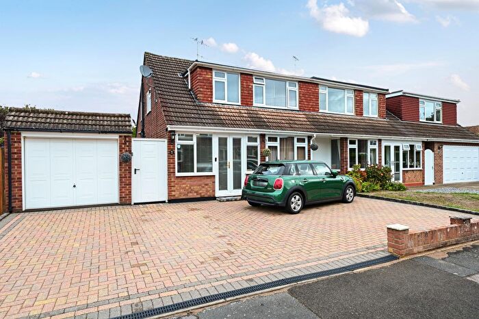 3 Bedroom Semi Detached House For Sale In Martins Close, Blackwater, Camberley, GU17