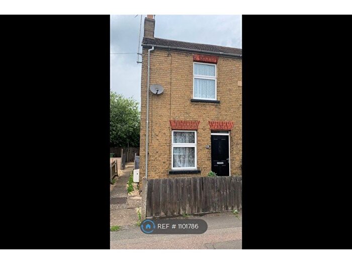 2 Bedroom Semi-Detached House To Rent In Burrowmoor Road, March, PE15