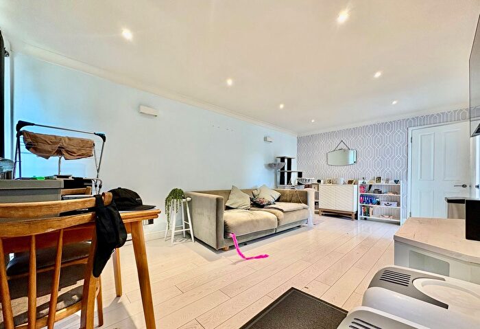 2 Bedroom Flat To Rent In Bowling Road, Ware, Hertfordshire, SG12