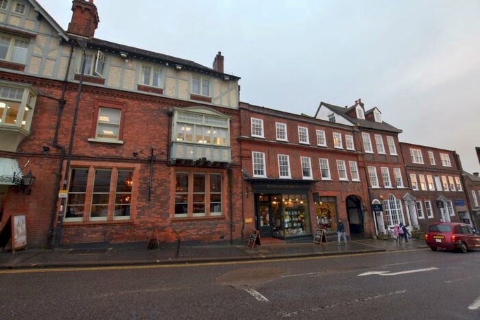 2 Bedroom Flat To Rent In Holywell Hill, St Albans, AL1
