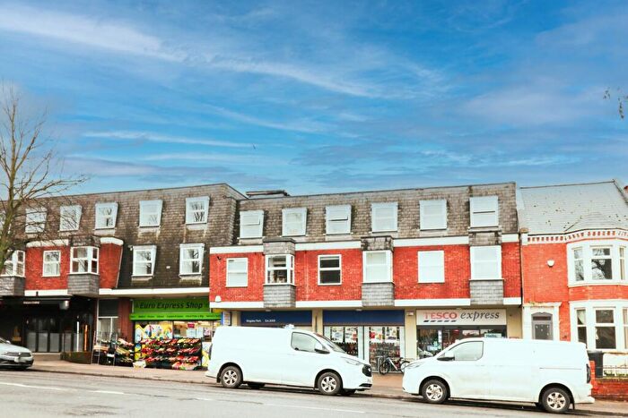 Property For Sale In Kingsley Park Terrace, Northampton, NN2